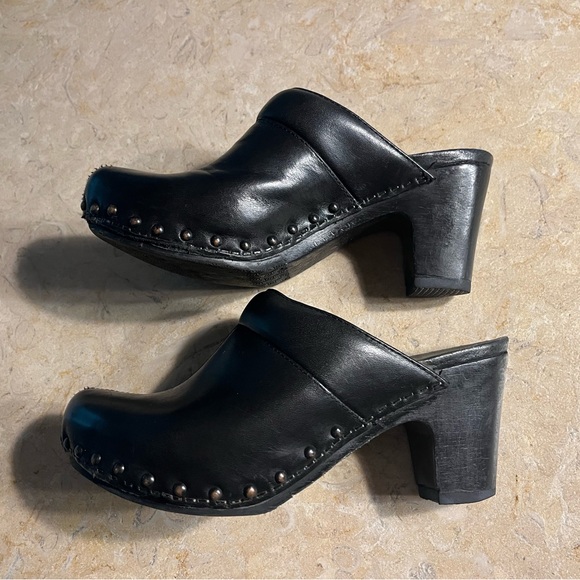 Dansko Rae Open Back Clogs - Picture 4 of 9